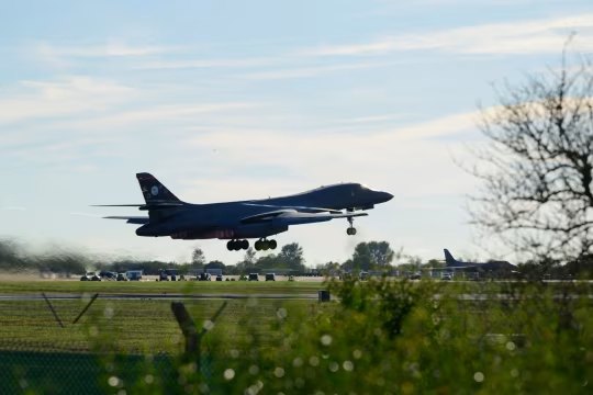 报道:美国从英国空军基地撤回所有B-1轰炸机